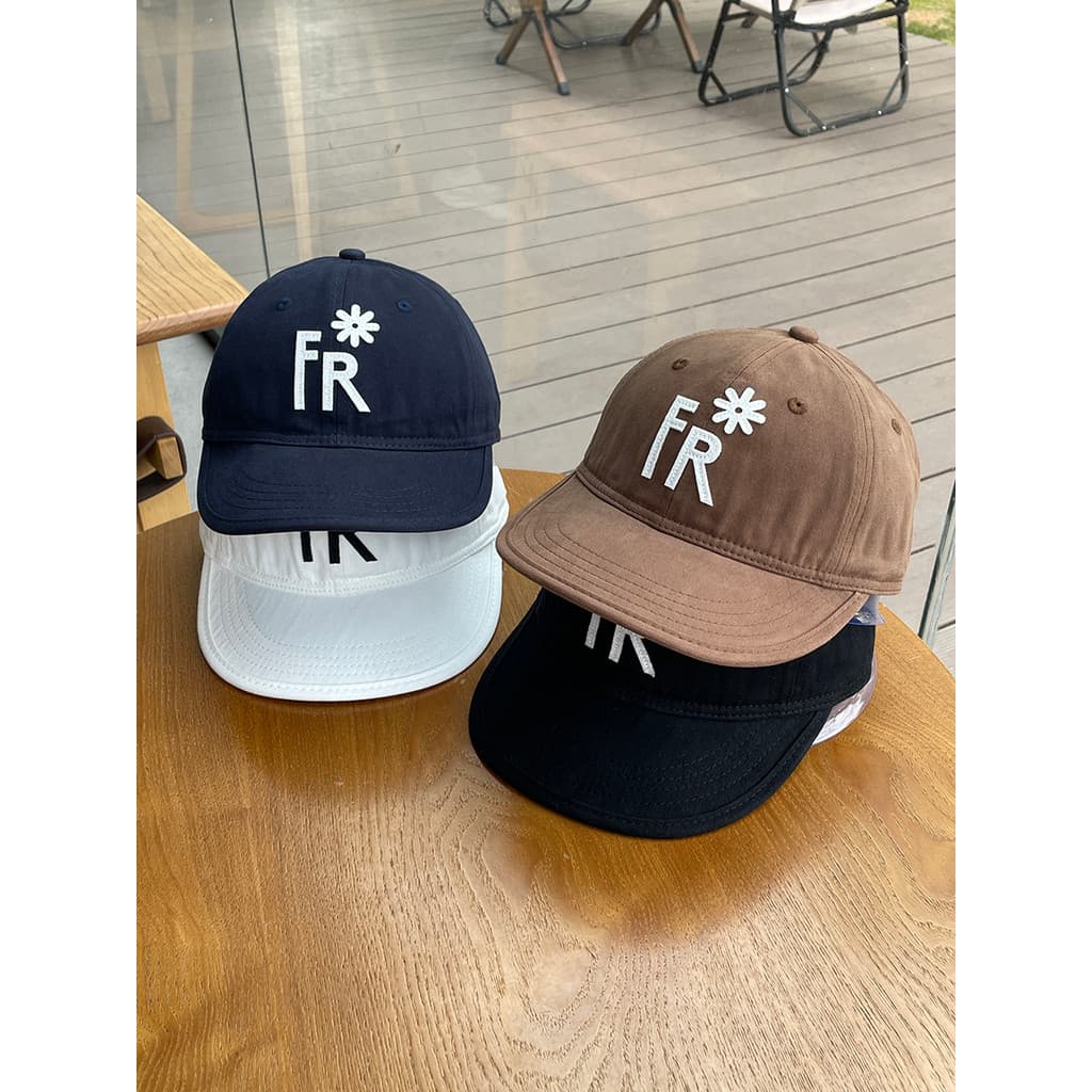 Blogger mesmo estilo casal aba macia aba larga boné de beisebol masculino cabeça grande Retro bordado flor mostrando ros