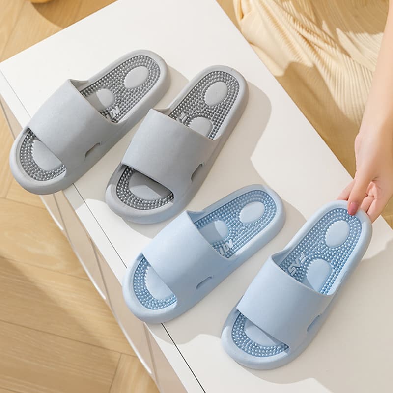 Chinelos masculinos casa novo estilo massagem nos pés verão inverno sola macia antiderrapante casal banho interior sandá
