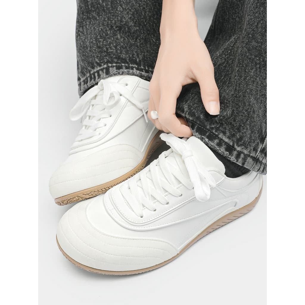 Sapatos de treinamento alemão masculino 2026 novo estilo sola plana leve sola macia sapatos de corrida sola fina baixo-T