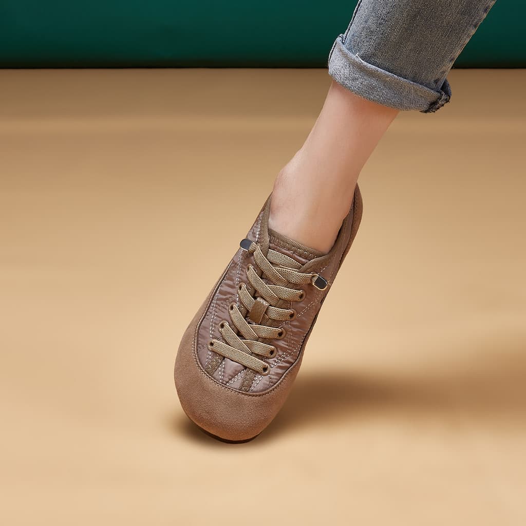 Sola macia superfície macia confortável sapatos casuais feminino outono novo estilo dedo do pé redondo plana All-Match s