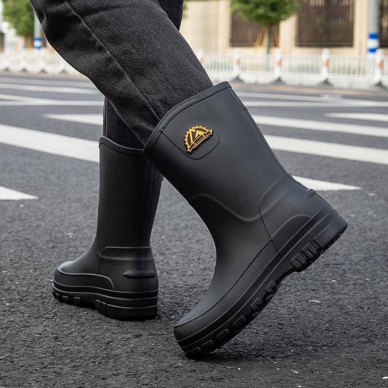 Botas de chuva de cano médio estilo alemão masculinas antiderrapantes à prova d'água botas de chuva de cano médio outono