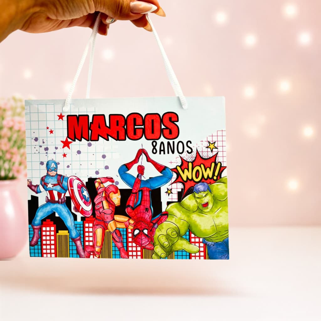 Sacolinha Personalizada Vingadores - Heróis com Nome | Lembrancinha Infantil para Festas  | PEGUE E MONTE
