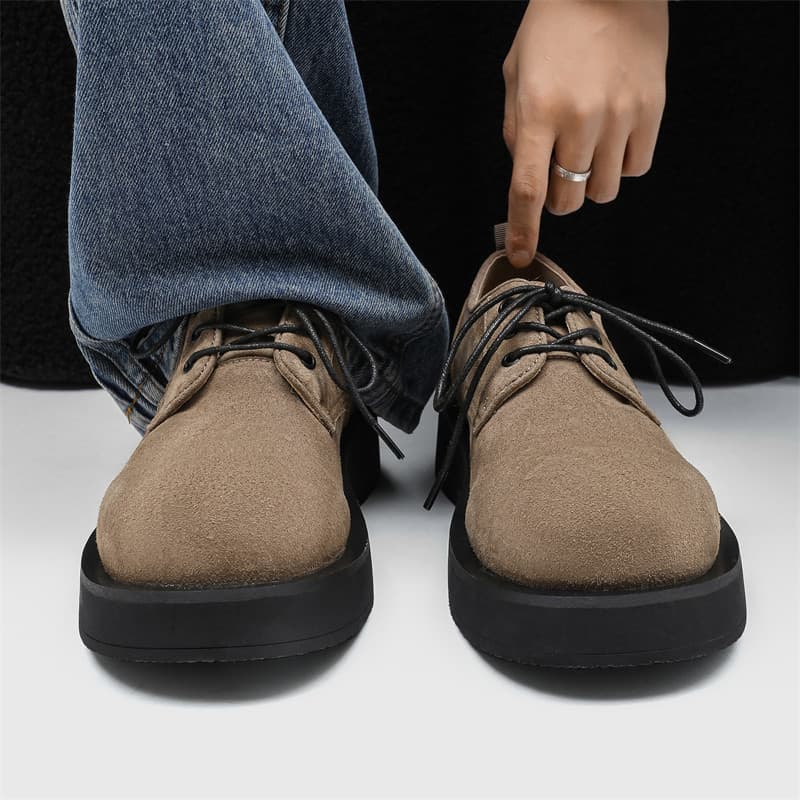 Sapatos masculinos de verão camurça Retro ferramentas de sola grossa sapatos de dedo do pé quadrado masculino Derby aume