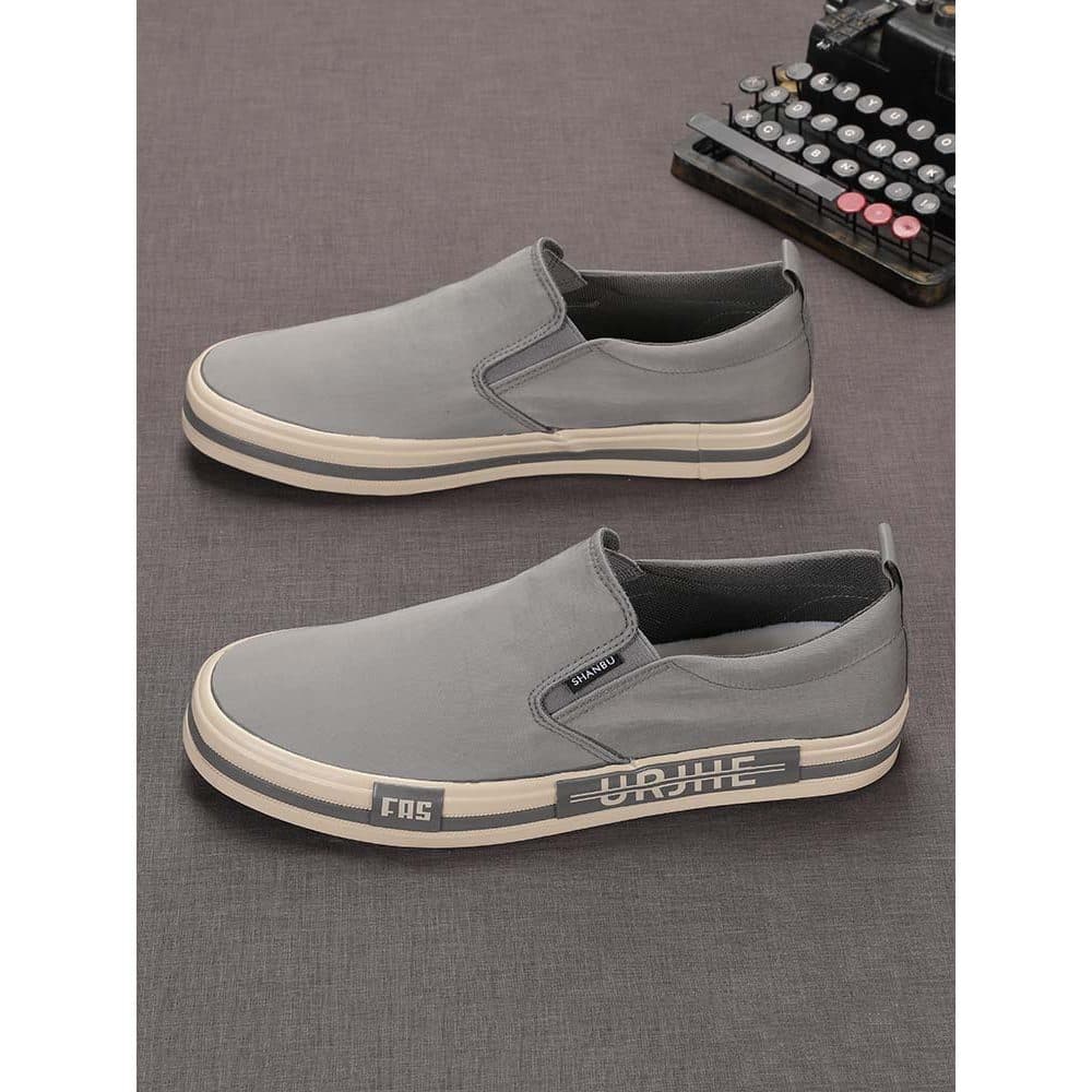 Sapatos de pano estilo masculino 2023 primavera novo estilo baixo-Top respirável simples All-Match deslizamento leve pre