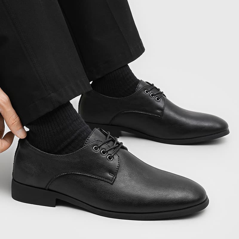 Primavera sapatos de couro preto masculino negócios Formal Wear britânico Casual altura aumentando sapatos Commuter All-