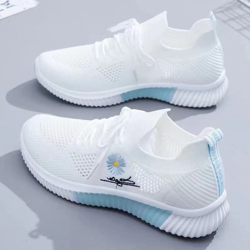 Novo estilo primavera verão senhoras voando malha tênis sapatos brancos moda All-Match tênis de corrida malha respirável
