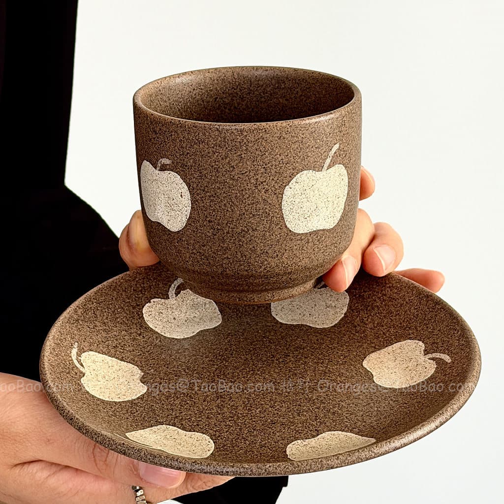 Retro feito à mão estilo silencioso pintado à mão creme maçã grés mão-Holding copo de água xícara de café guirlanda Latt