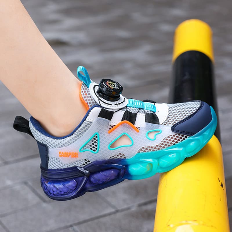 Sapatos infantis masculinos 2026 verão novo estilo sapatos da moda meninos sapatos esportivos buraco grande meninos sapa