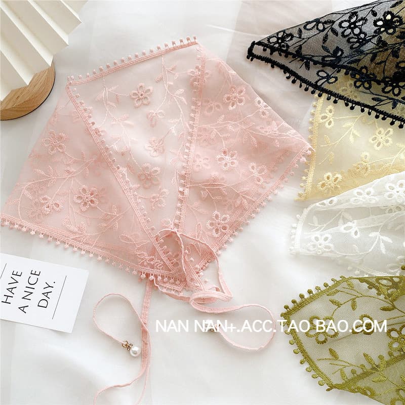 Doce laço-Up pérola renda triângulo cachecol feminino malha fresca oco bordado decoração protetor solar lenço fino lenço