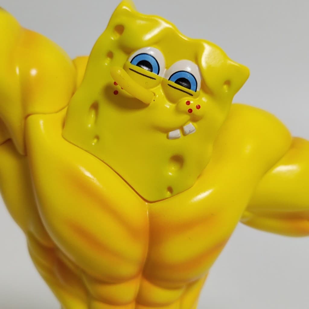 Figuras de brinquedo criativas, engraçadas e modernas do Bob Esponja e do Patrick Estrela em pose de fitness, disponívei