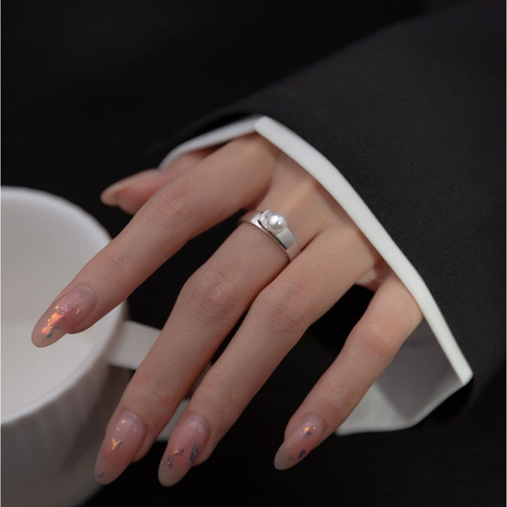 Anel de pérola brilhante e simples em estilo coreano para mulheres, elegante e artístico, luxo discreto com toque sofist