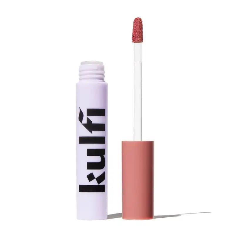 Óleo Labial Colorante Lassi Lips - Fórmula hidratante que proporciona um acabamento suave e brilhante, deixando uma colo