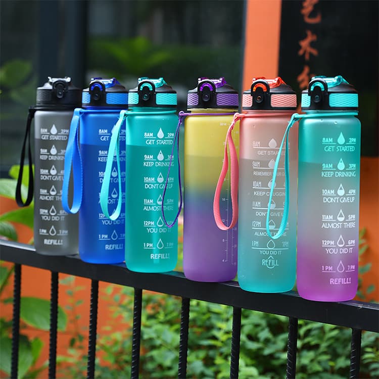 Estilo coreano plástico Cross-Border 1.000ml saltando garrafa de água cor gradiente copo de água portátil escala palha T