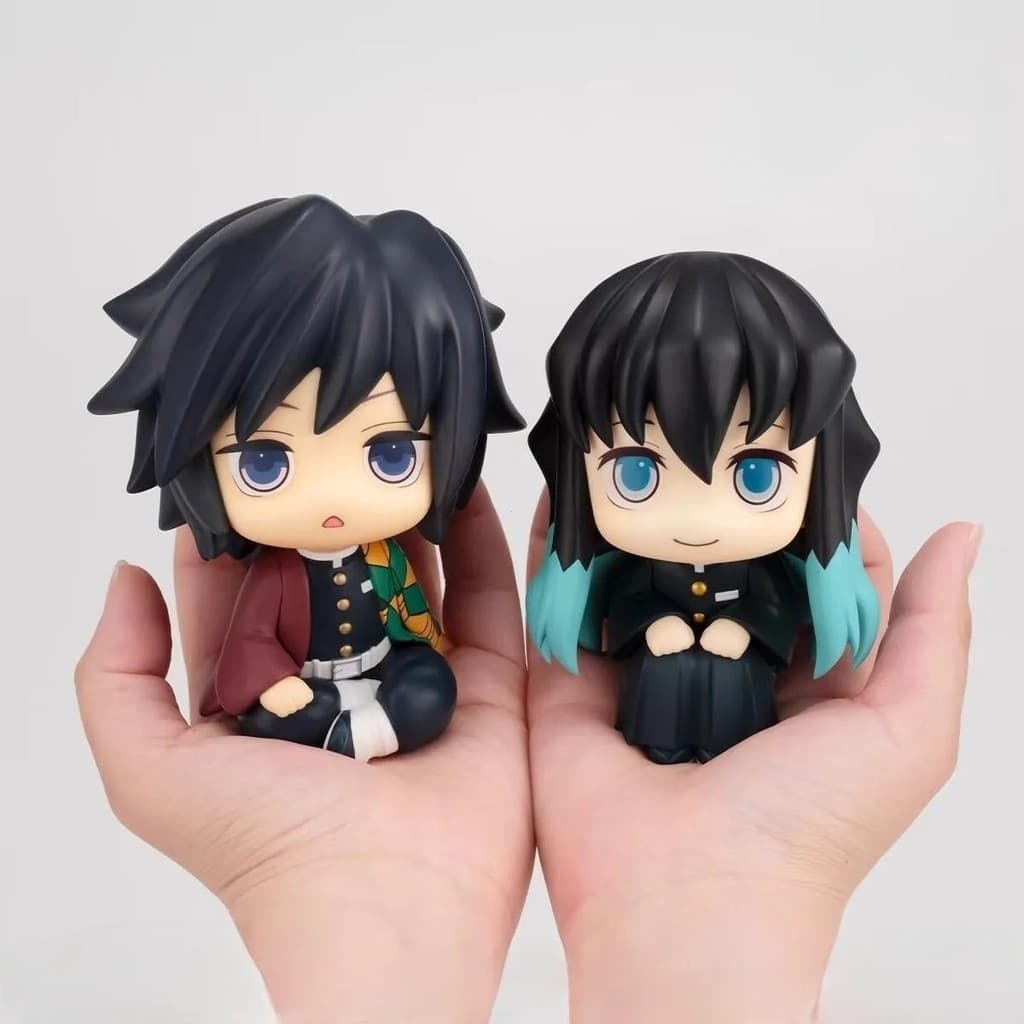 10cm Demon Slayer Figura De Ação Tomioka Giyuu Tokitou Muichirou Sentado Modelo Japão Anime Brinquedos PVC Boneca Lembra