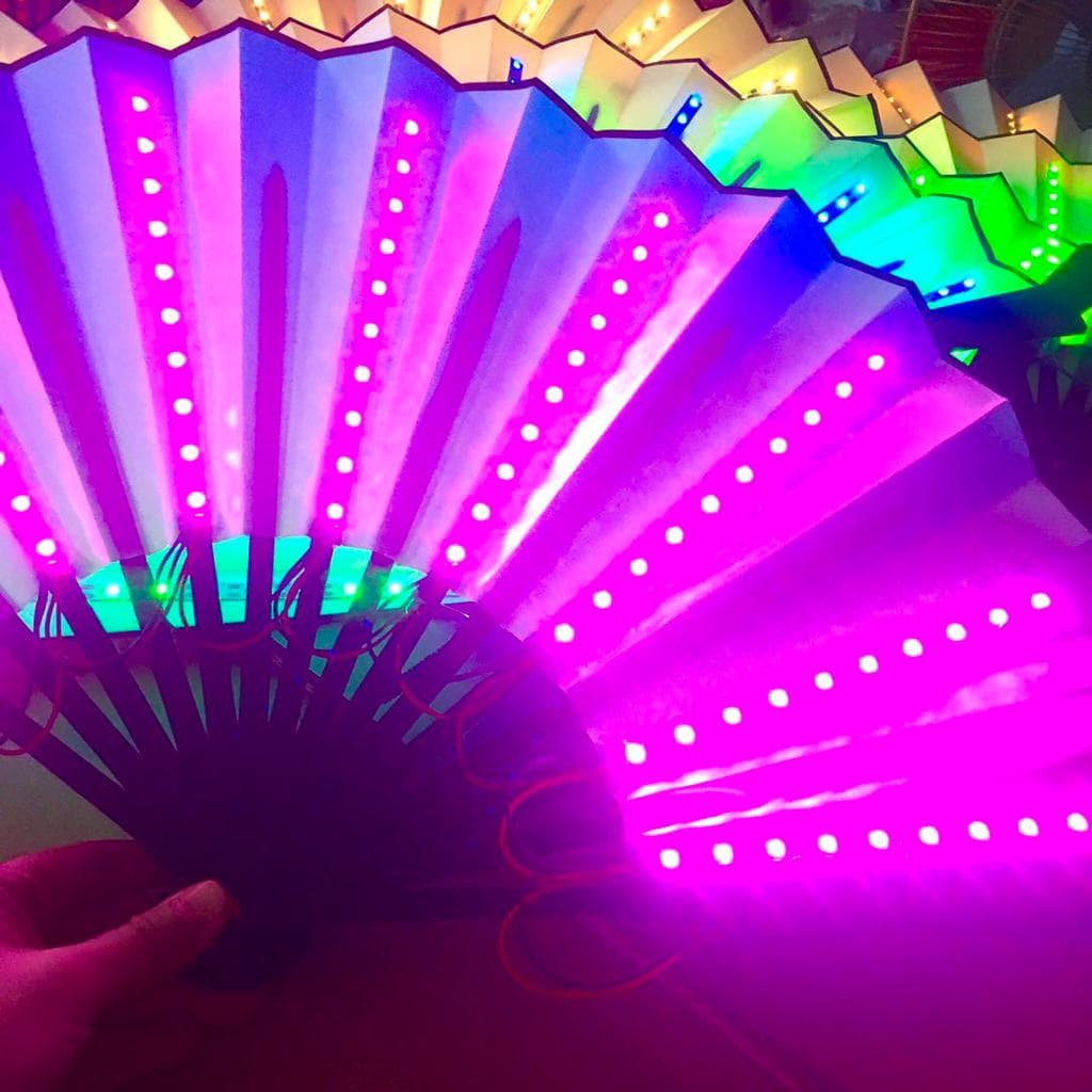 Ventilador de disco de barra dobrável influenciador americano luminoso exclusivo ventilador dobrável boate Zhang Yunlei