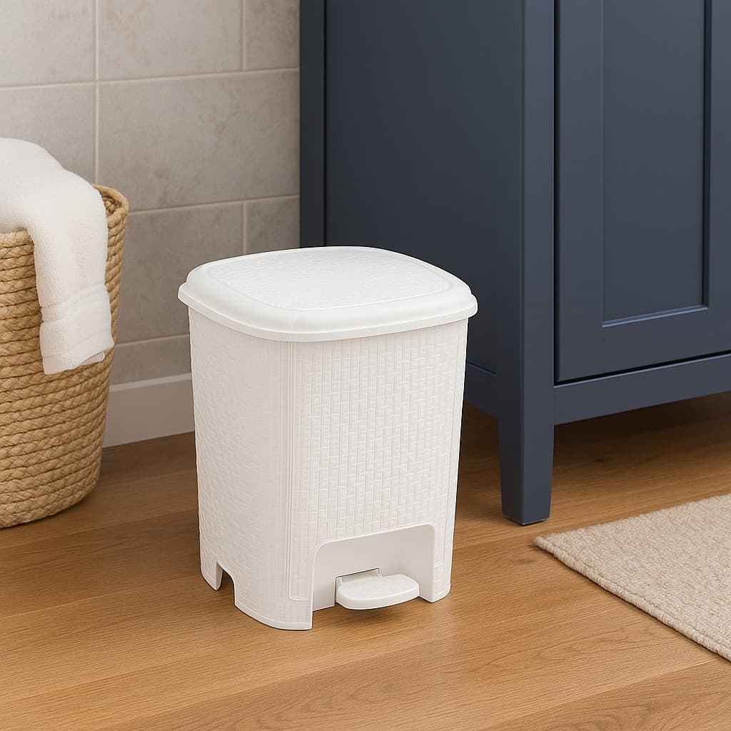 Kit 2 Lixeira Colorida Quarto Criança 6 Litros Rattan Tampa Pedal Banheiro Escritório Cor Branco