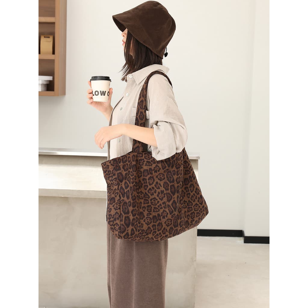 Ins Super quente leopardo impressão flanela axilas saco feminino All-Match moda lona ombro sacola estudante portátil sac