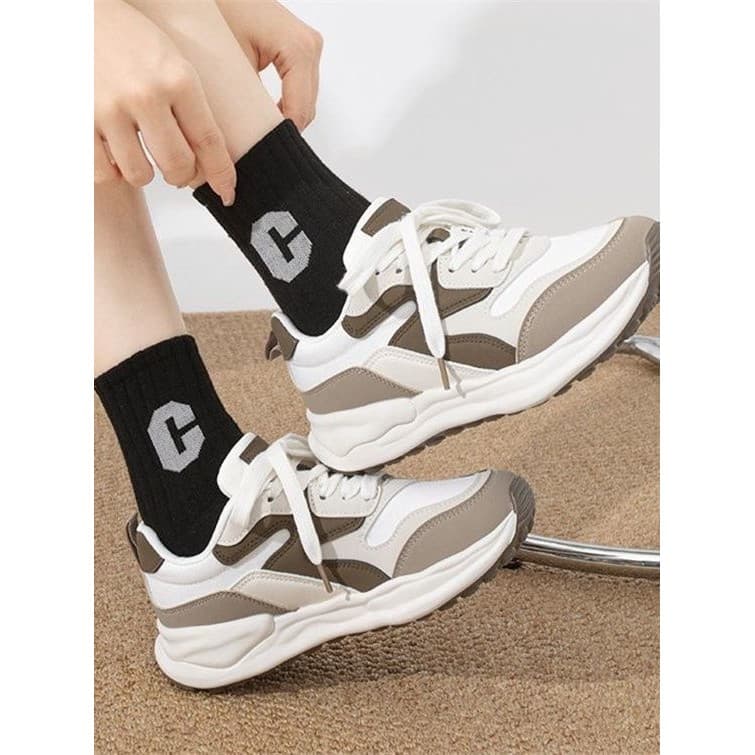Campus leve correndo tênis de sola macia feminino 2025 novo estilo respirável All-Match estudante ins papai sapatos Forr
