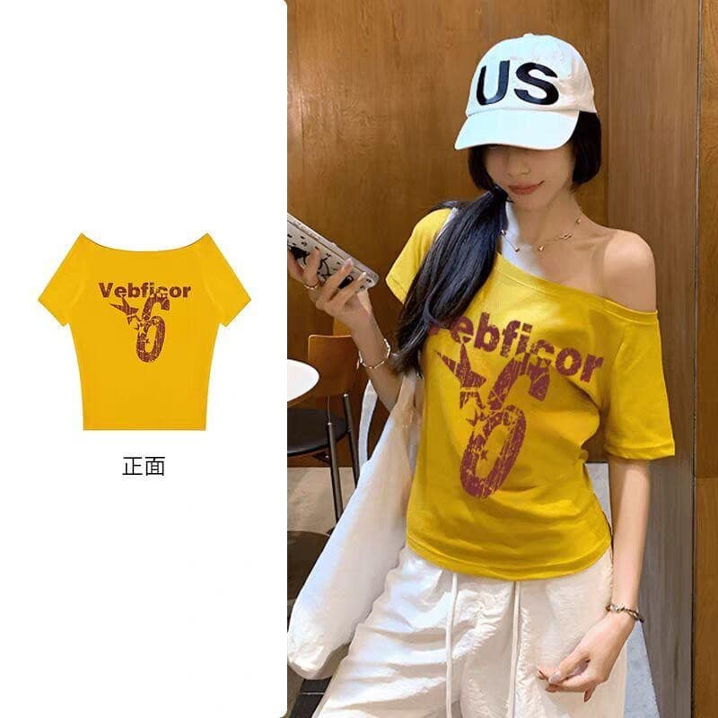 Hottie Ombro Oblíquo Impressão Alfanumérica Camiseta De Manga Curta Para Mulheres Verão Estilo Preguiçoso Fino Ajuste Cu