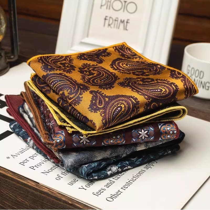 24cm Yuppi Britânico Retro Simples Padrão Masculino E Feminino Bolso Quadrado Lenço De Peito Presente Do Marido