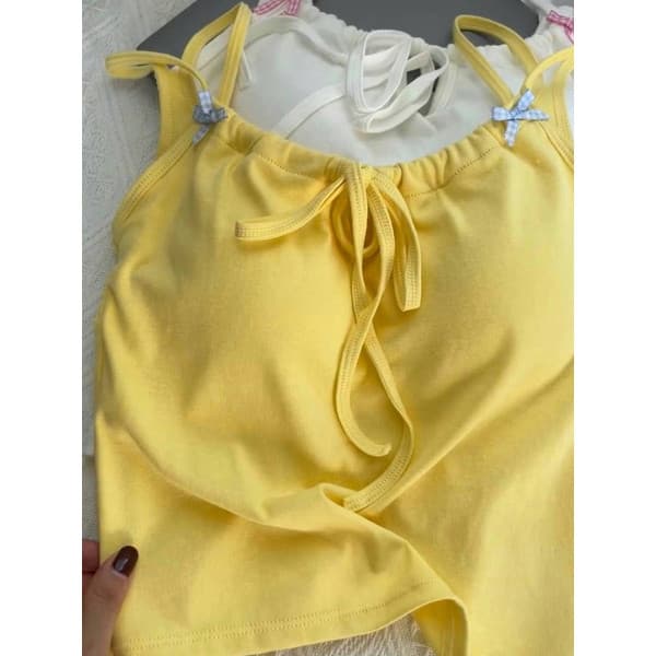 Camisola amarela feminina verão exterior Wear 2026 novo estilo interno com almofada no peito fino ajuste sem mangas curt