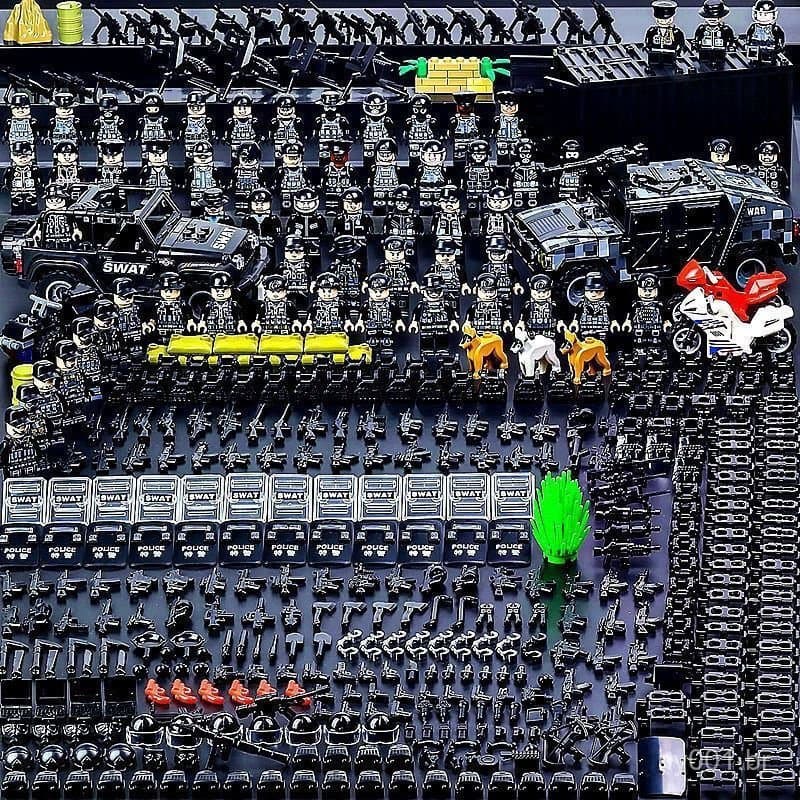 Lançamento de novo produto: Compatível com peças de Lego, figuras militares, forças especiais e figuras policiais.   Rar