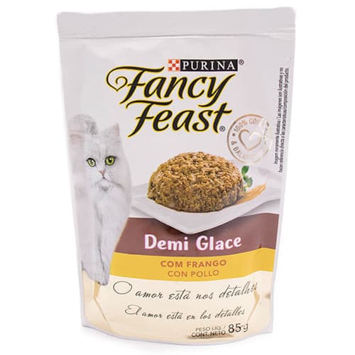 Ração Úmida Fancy Feast Sachê Goulash para Gatos Adultos sabor Atum 85g