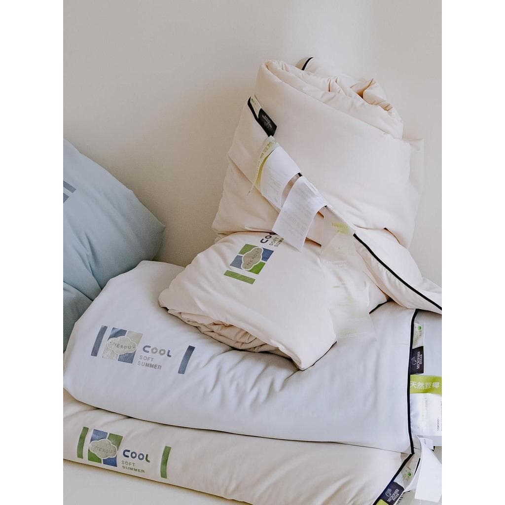 Atualizado Cool Feeling Ice Silk Summer Cool Quilt Core 10% Soja Summer Quilt Conjunto de quatro peças Lavável à máquina