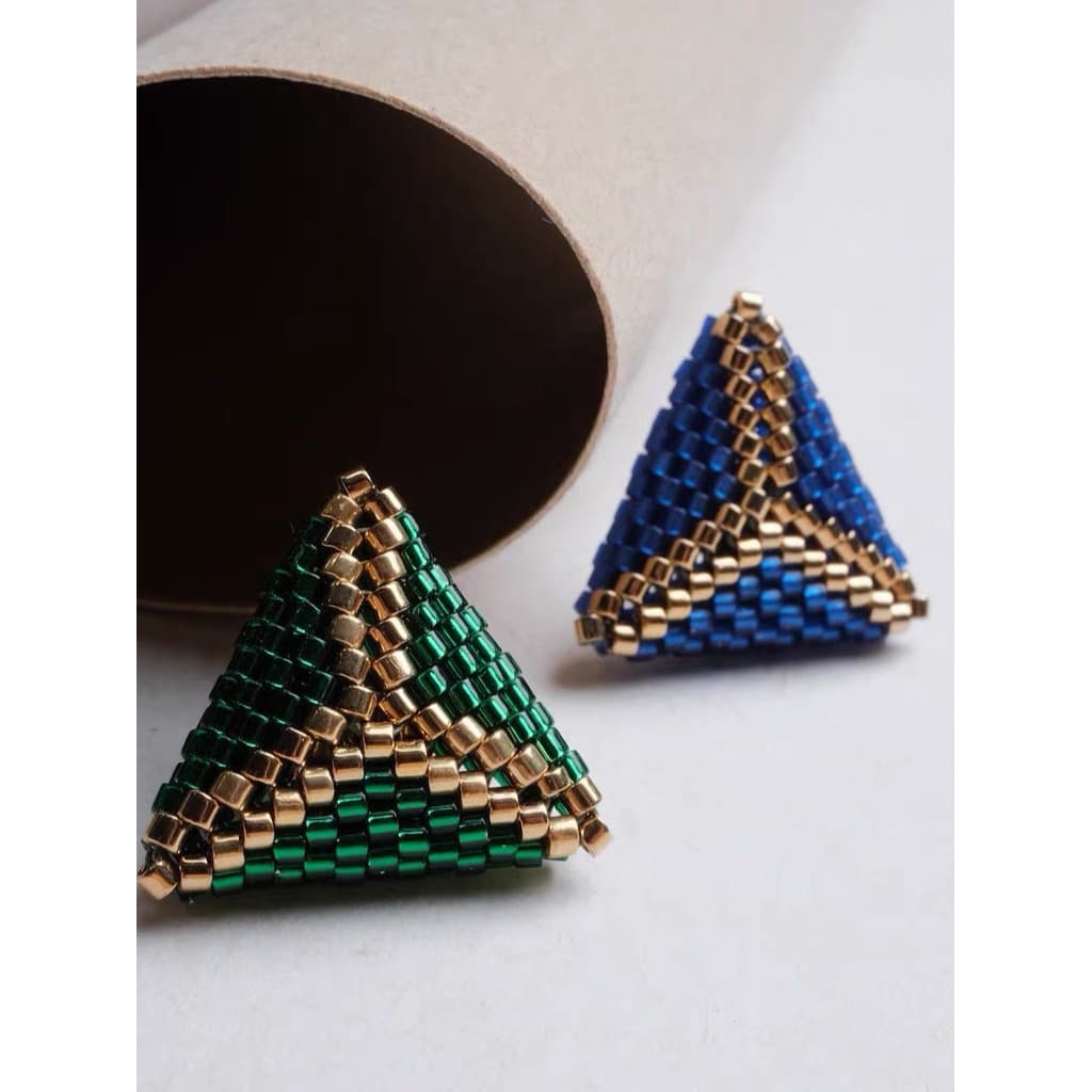 Designer Retro pequeno triângulo frisado brincos Original feito à mão nicho jóias brincos cor contraste