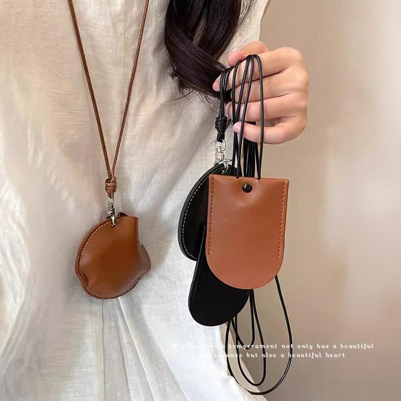Óculos pendurado corrente Halter magnético multifuncional colar de couro feminino High-End armazenamento cordão camisola