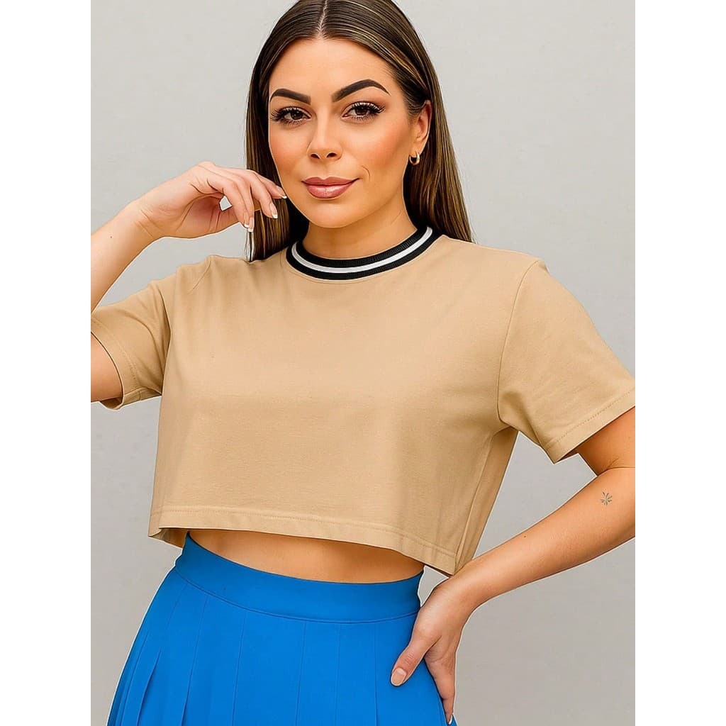 Cropped Over Feminino com Gola Contrastante
