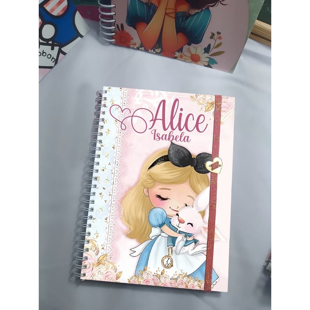 Caderneta de Vacinação Alice Personalizada com Nome Com nome Diversos Temas Menina saúde Oferta | P