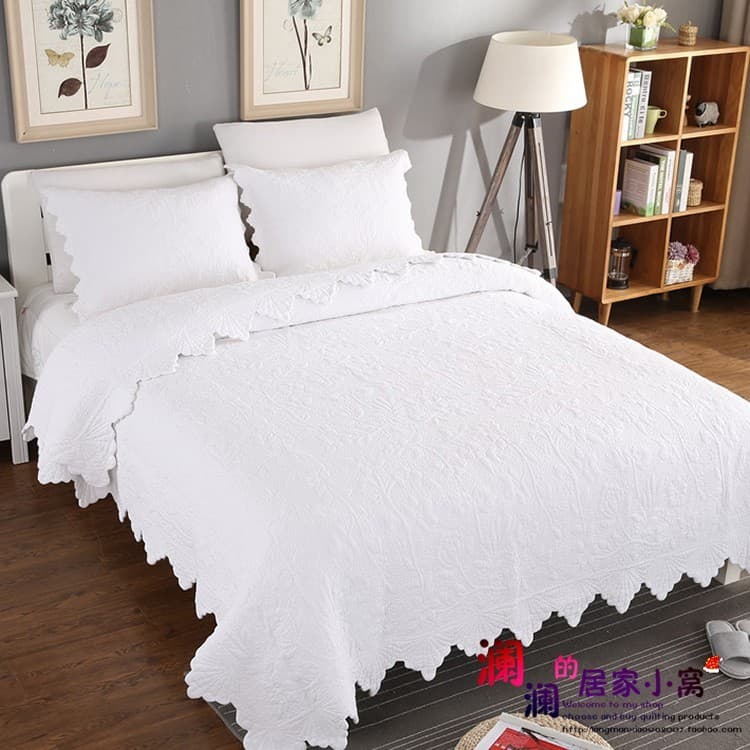 Novo estilo de cama de comércio exterior puro algodão branco puro acolchoado capa de cama de três peças engrossado lenço