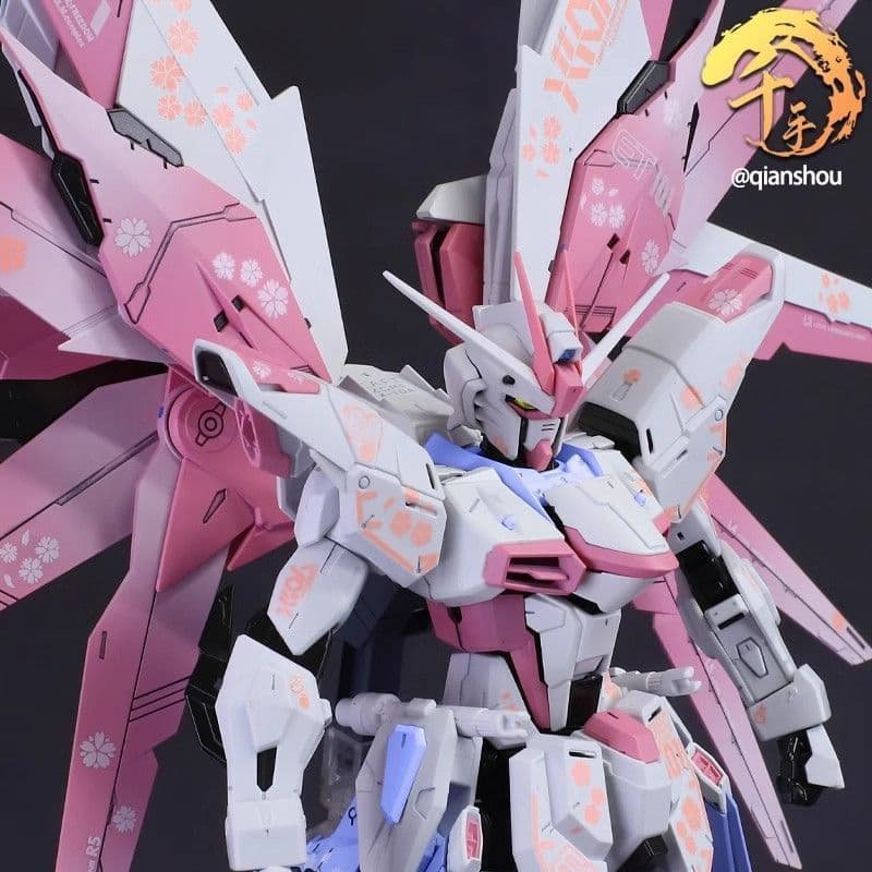 Qionghai City Wuqiao Merchandise Co., Ltd. Bandai MG Primavera Macaron Rosa Flor de Cerejeira Liberdade 2.0 Gundam Kuroy