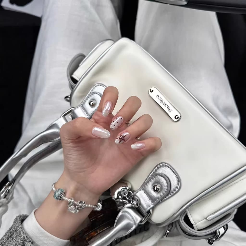 [Fabricado em Shenzhen] Bai Yunzhixing feito à mão usando unhas manicure clareamento manicure adesivos remendo de unhas
