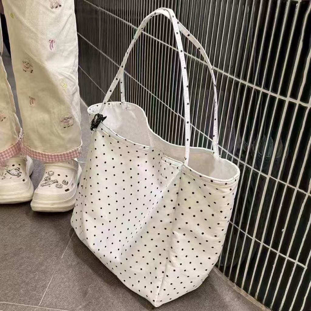 Bolsa de lona japonesa coreana de grande capacidade 2025 bolinhas novo estilo versão coreana bolsa estilo coreano de um