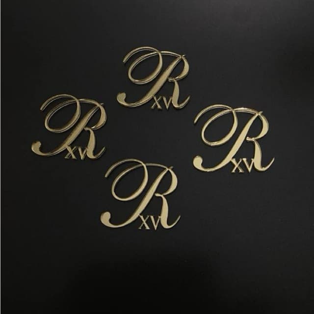 Aplique Letra R XV (15 Anos) 4cm Acrílico Espelhado - Kit com 10 unidades - (FAZEMOS TODAS AS LETRAS)