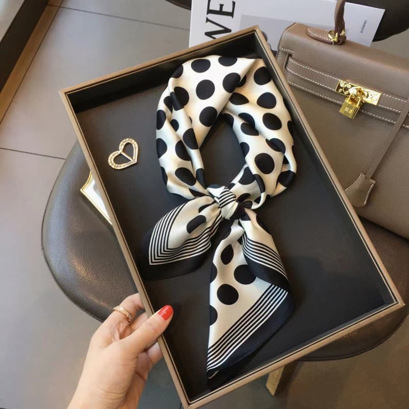 Lenço De Seda Novo Feminino Elegante Decorativo Fino Pequeno Quadrado 70x70cm