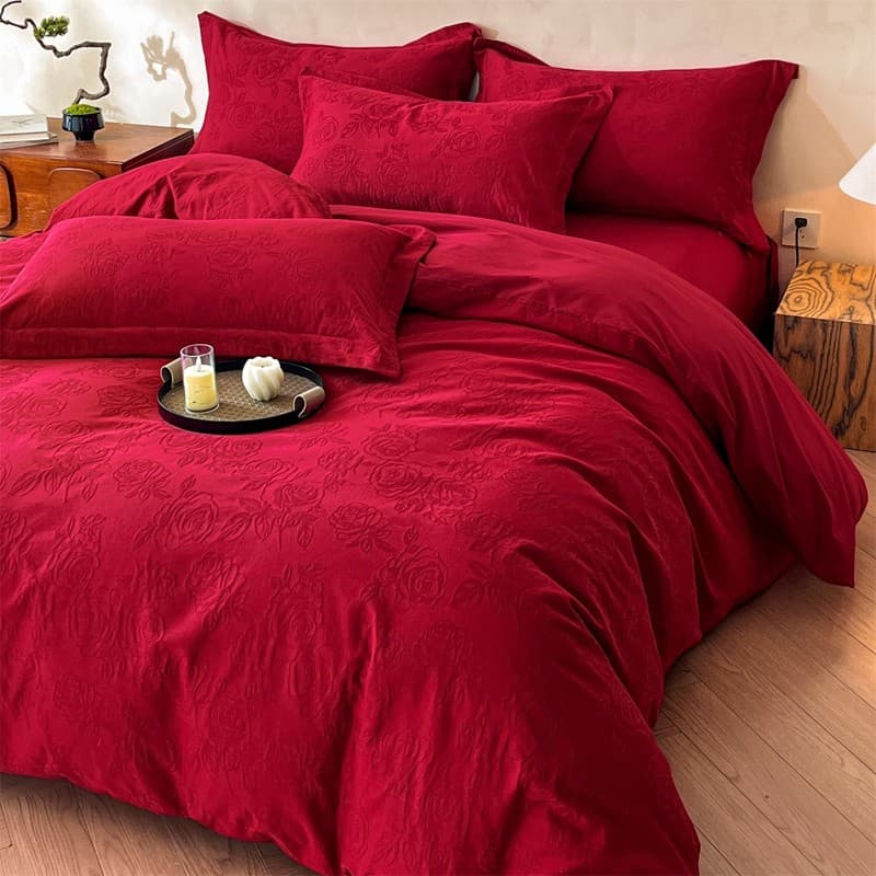Estilo chinês algodão grande vermelho conjunto de quatro peças casamento brilhante Jacquard conjunto noiva casamento dot