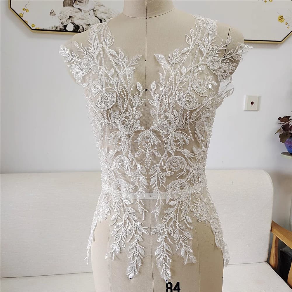 1 PCS Bordados Heavy Beads Em Renda Applique Costurar Flor De Tecido Colarinho Patch Vestido De Noiva DIY