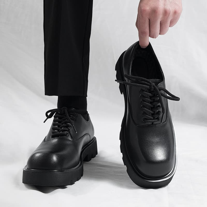 Sapatos de couro de dedo do pé quadrado masculino High-End sola grossa aumentado estilo britânico preto Commuter masculi