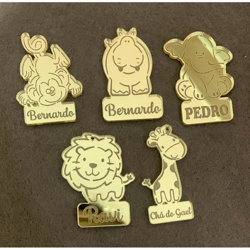 Aplique Tema Safari com nome 3,5cm Acrílico Espelhado (ENVIAR NOME NO CHAT)