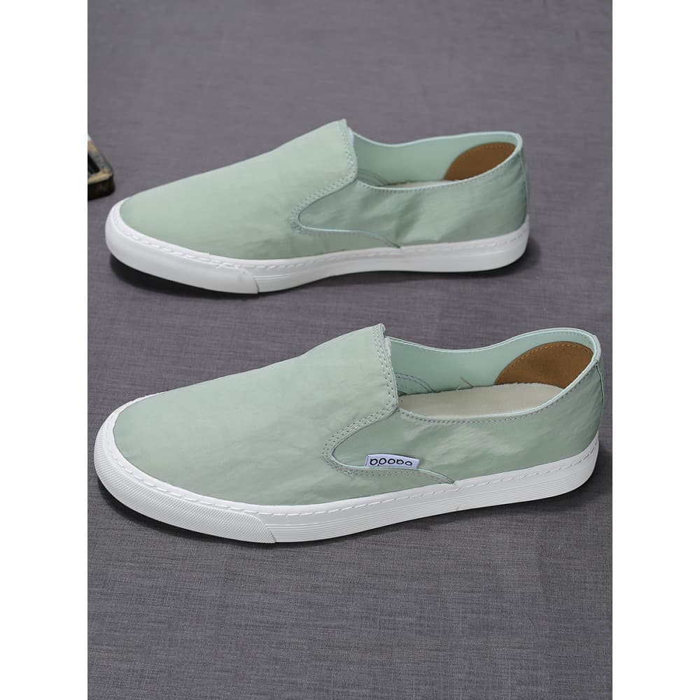 Sapatos de pano masculinos deslizamento-em sapatos masculinos All-Match tênis na moda baixo-Top respirável preguiçoso mo