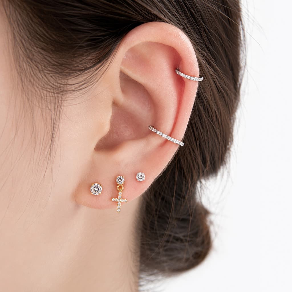 Piercing Labret Feminino Aço Cirúrgico PVD com Zircônias Helix Tragus Conch Medusa
