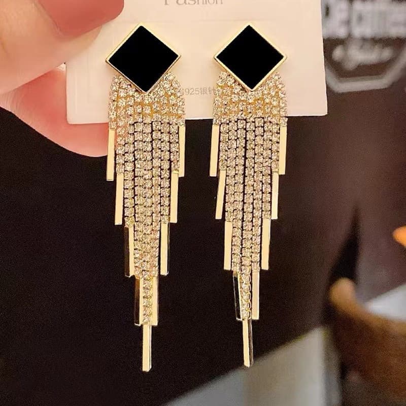 Elegantes brincos grandes de ouro, totalmente cravejados de diamantes, com pingentes de cristal brilhantes, joias para f