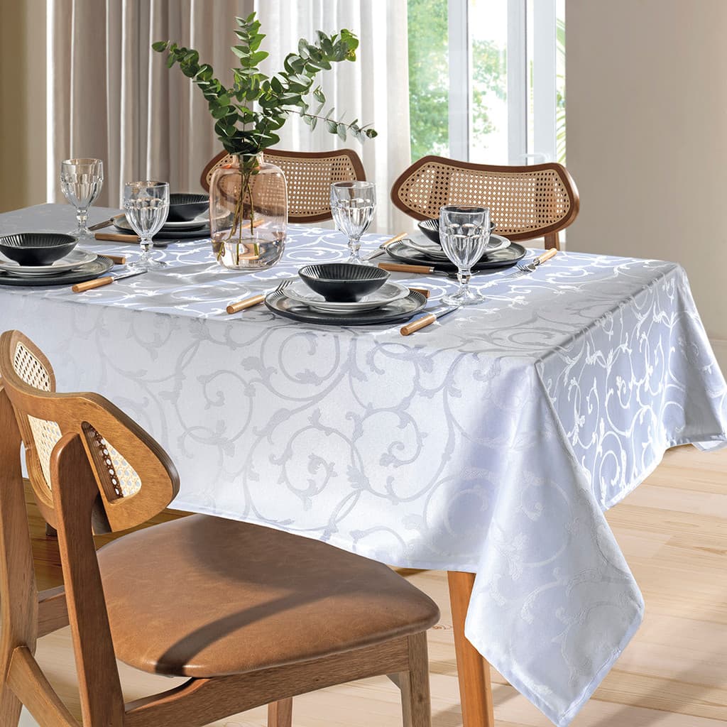 Toalha de Mesa Retangular 6 Lugares Döhler Requinte Branca