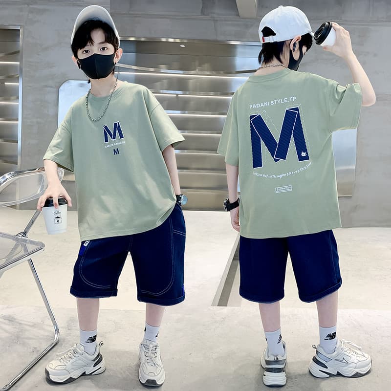 Crianças roupas infantis meninos ternos 2025 novo estilo médio grande crianças de manga curta verão bonito influenciador