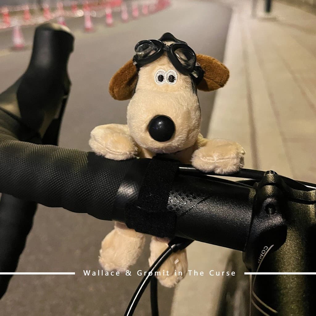 Bonito decoração de bicicleta veículo elétrico pingente acessórios único equilíbrio estrada guiador boneca cabeça cão bo