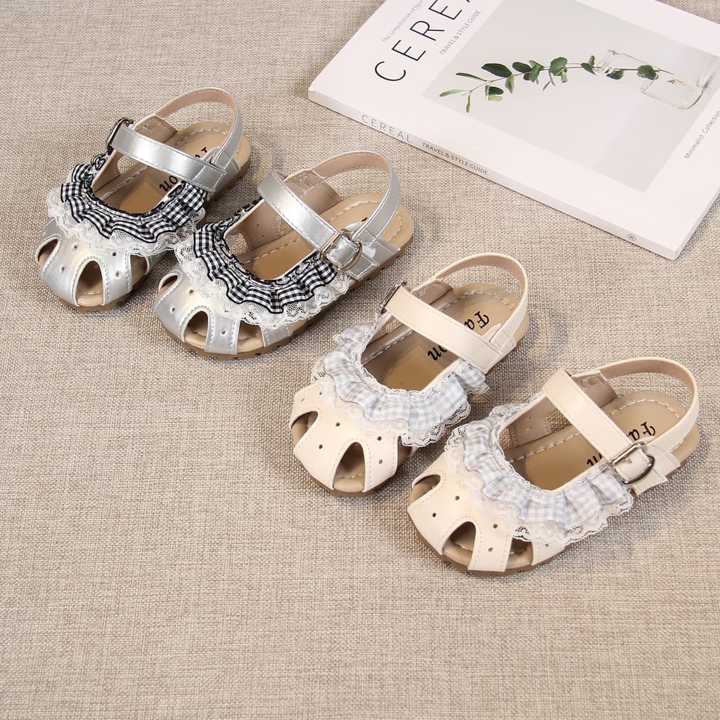 Meninas Baotou sandálias 2026 verão novo estilo menina princesa sapatos antiderrapante sola macia crianças 1-3 anos de i