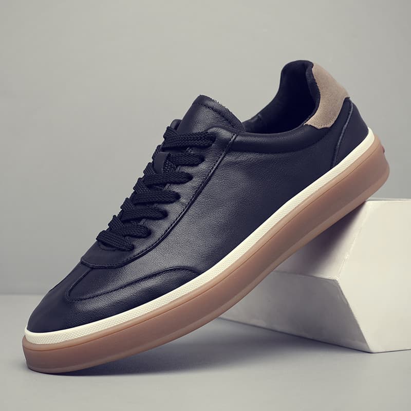 Sapatos masculinos de couro genuíno de verão 2026 Novo estilo leve antiderrapante respirável sapatos de treinamento alem